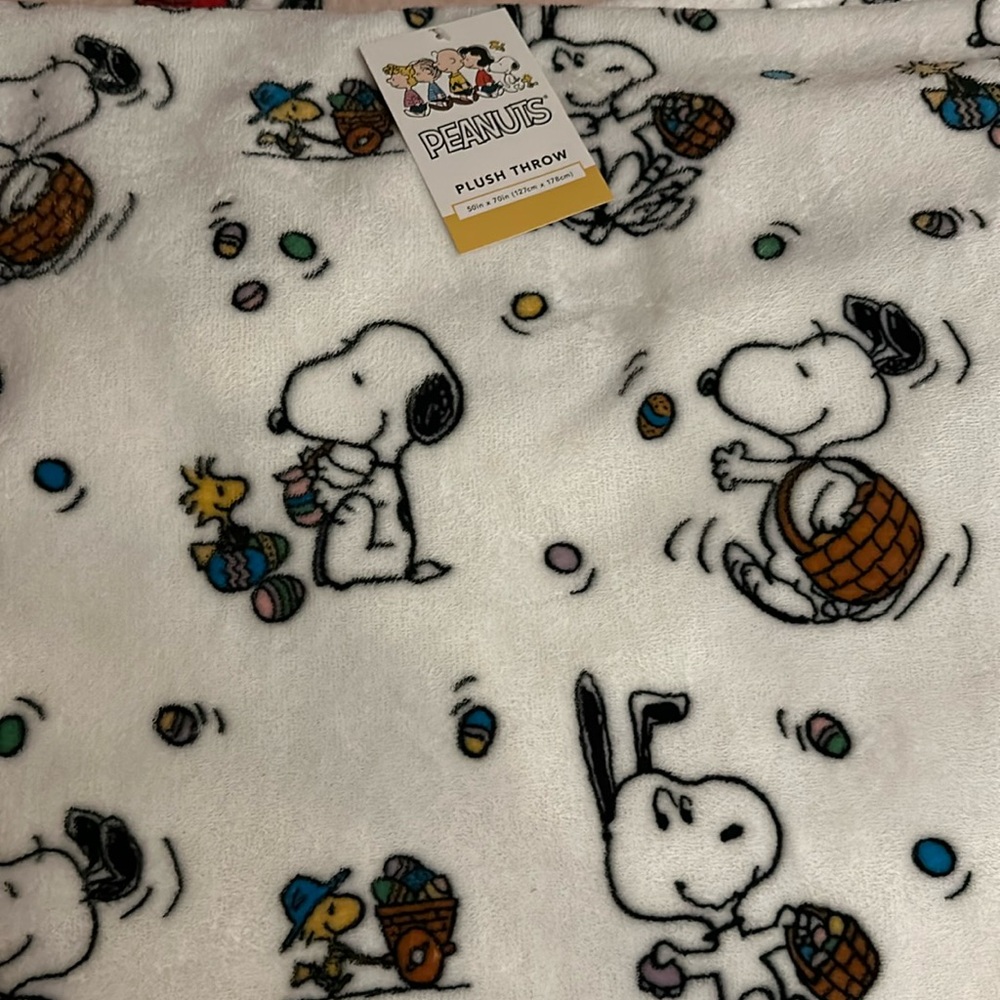 ✨NWT✨ Peanuts Berkshire Snoopy & Woodstock Velvetloft Throw Blanket